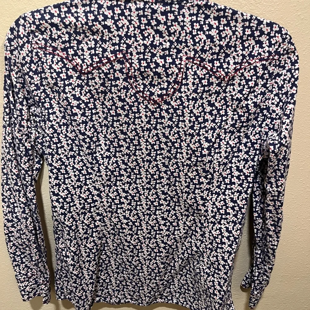 Ariat Navy and White Floral Women’s Shirt - Picture 2 of 5